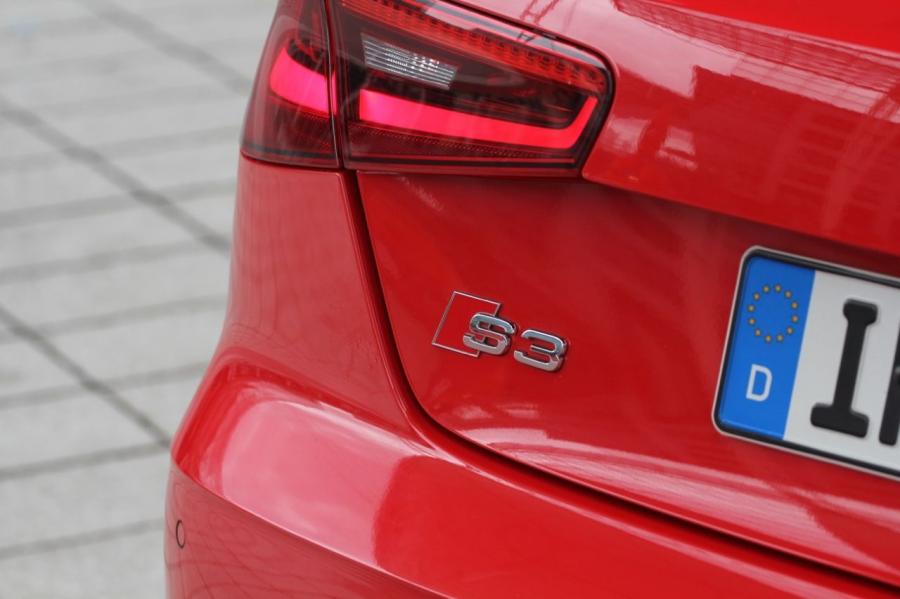 Детали интерьера Audi S3 (8V) 2013 года  (WW) (фото 86 из 101)